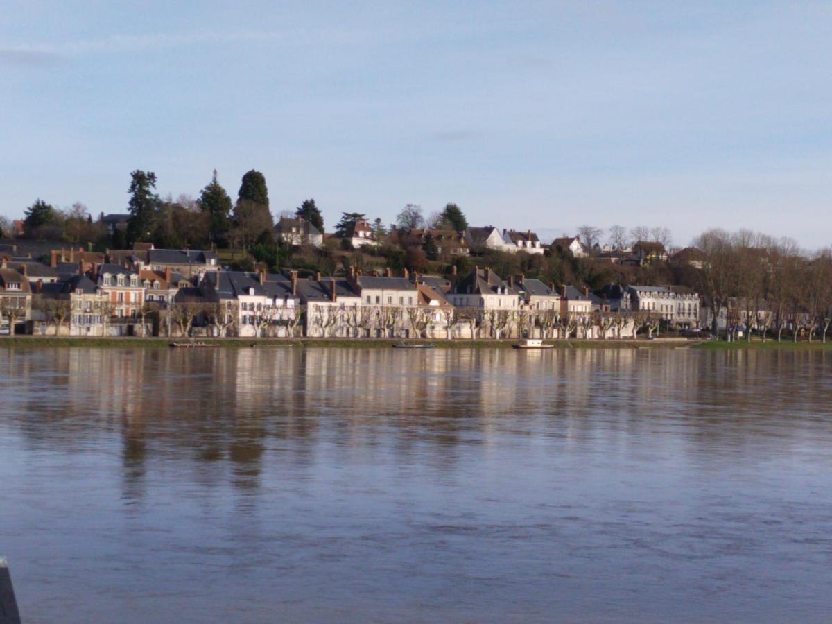 Bord De Loire Hotel Gien Exterior photo